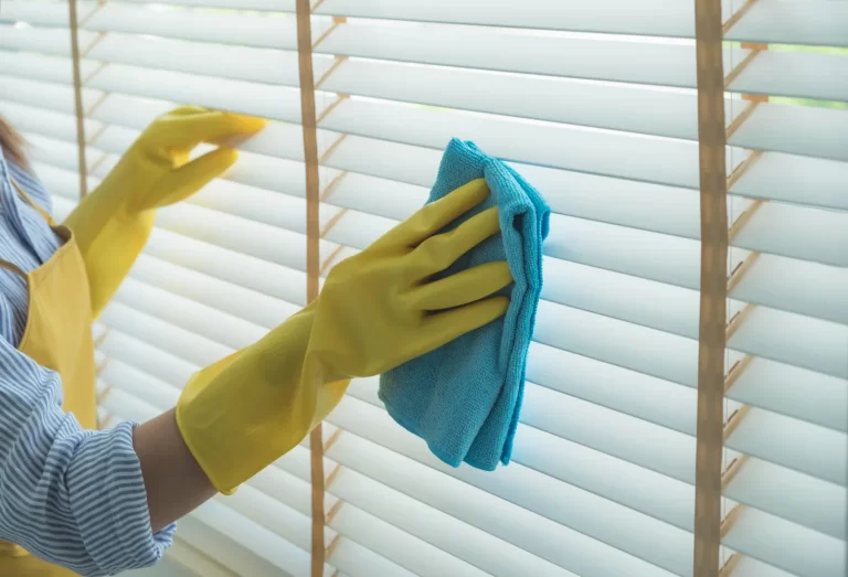 How to Clean Venetian Blinds Like a Pro?