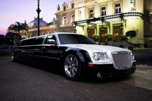 Top Benefits of Hiring a Luxury Limo Service for Business Travel